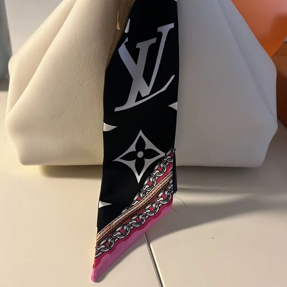 COPY - AUTHENTIC LOUIS VUITTON ULTIMATE MONOGRAM BB BANDEAU - Picture 7 of 8